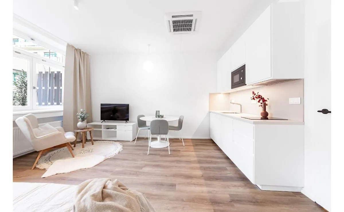 Zorya Sunrise Apartment Brno