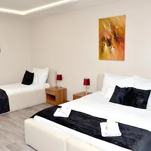 Euro Krenova 75 Apartment